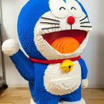 高校生の頃に実物大のドラえもんをレゴで作成!試行錯誤の歴史が見える!