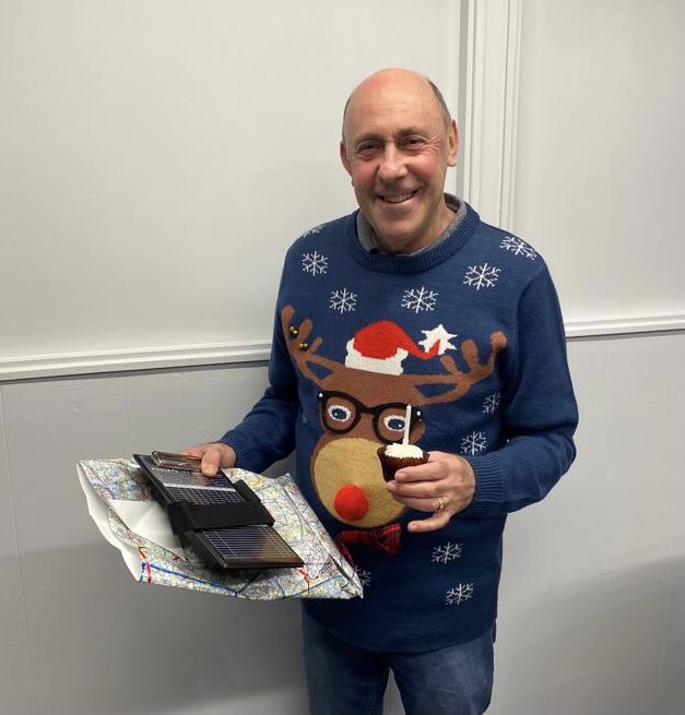 FlyingPigHelis's tweet photo. Happy Birthday to marvellous Malcolm! 🎉Early celebration for us in the flying school with a cupcake and knee board! Have a fab day!
#Celebrations #birthday #groundhandler #flyingfamily #helicopters #celebrate #helicopters #flyingschool #cake #pressnts #pilotlife #aviation https://t.co/lEYabRkLH7