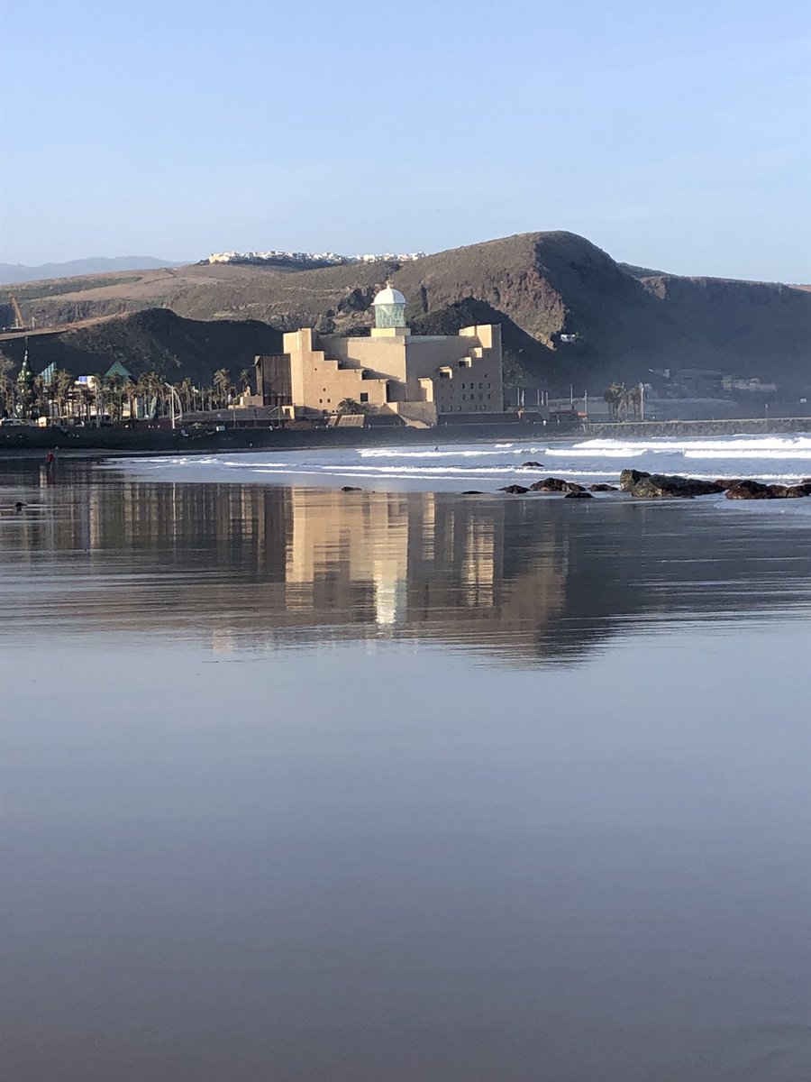 FernandoTimon's tweet photo. Buenos días #diaso 
@LasCanteras https://t.co/2p68L86vsh