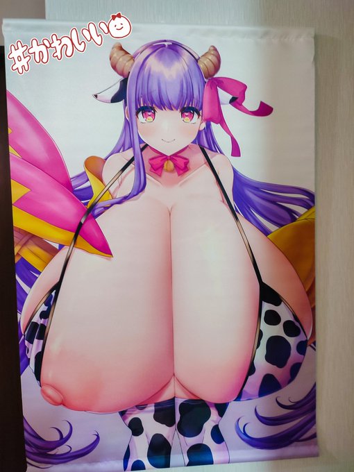 パッションリップの牛柄ビキニタペストリー届いたーーー!!冗談抜きにべらぼうにかわいいです😭😭😭🙏🙏🙏
C99頒布で頒布します!🙌
他、BOOTHでも引き続き予約受け付けているのでぜひー!😊
https://t.co/gKNtH2fn7z https://t.co/tMUVVK1rBV 