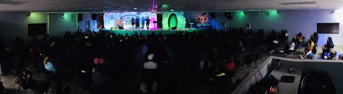 gax10_jacob's tweet photo. Gran tiempo en nuestra fiesta Navideña…Más de 180 niños y 360 personas….Gracias a Dios y a mi preciosa iglesia de Agua Prieta por su trabajo y gran generosidad para hacer posible este evento y cada regalo que se compartió…Dios les bendiga…Hasta el próximo🙏🏻👍 https://t.co/VWmGRqgZNc