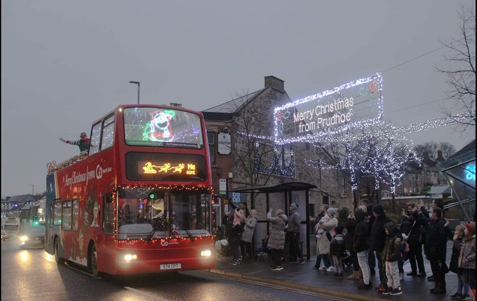 gonortheast's tweet photo. 🚌🎅🏻 SANTA BUS 🎅🏻🚌

We'd like to say a huge thank you to everyone that's lined the streets each night to see #GNESantaBus over the last week.

We've been blown away by how many people we've seen, and we hope you've enjoyed it just as much as we have. 

Have a lovely Christmas! https://t.co/tdf3yW1qPt