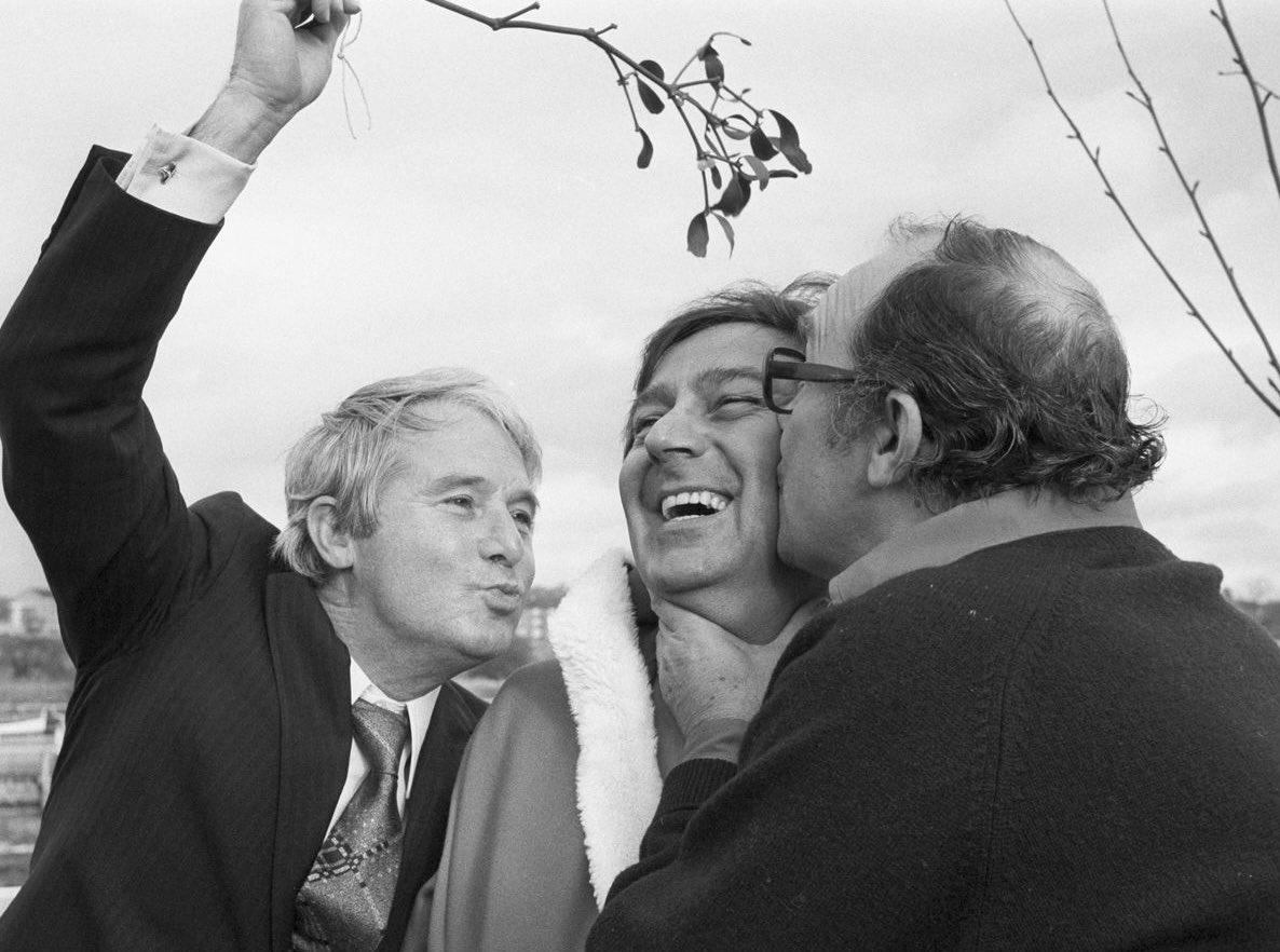 RobertWRossEsq's tweet photo. It *really* wouldn’t be #Christmas without Morecambe & Wise… or Des O’Connor, so here are the boys promoting their 1979 special. It’s day 23 of our #ComedyHistorian #ComedyAdvent #MorecambeAndWise 📺 https://t.co/5ebNus0cuU