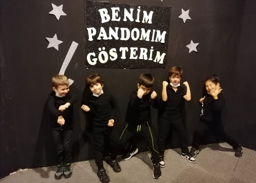 Sanat temamızda
Charlie Chaplin in doğayeni olduğu pandomim sanatını izledikten sonra bu güzel sözsüz sanatı kendi bireysel gösterilerimiz ile gerçekleştirirken çok eğlendik.
#heranımdabahçeşehir 
<a href="/tunaomer1973/">Ömer TUNA</a>
<a href="/tugbaozdinc/">Tuğba Özdinç Kater</a>
<a href="/kadirsari_offcl/">Kadir SARI</a>
<a href="/BahcesehirLara/">BK Antalya Lara Kampüsü</a>