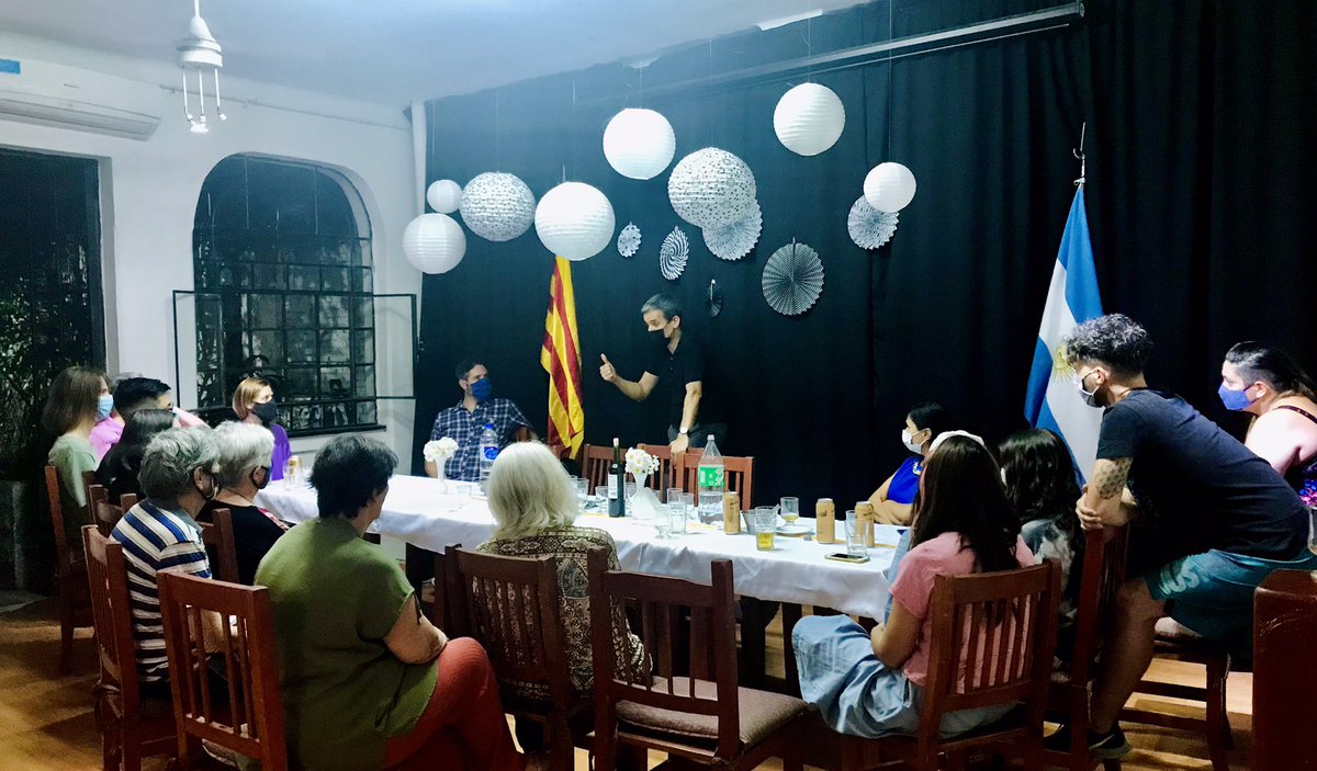 Catalunya_ARG's tweet photo. Imaginem la @Catexterior a futur, amb gairebé mig milió de catalans Sessió de treball amb l’equip de @catalunyaparana, amb bones idees, compromís, voluntat, i molta complicitat Una lliçó vital a 10.500km #ConSud #Catalunya @exteriorscat #AixiexpliquemCatalunyaalmon #SomCatalunya https://t.co/NbApt8wuah