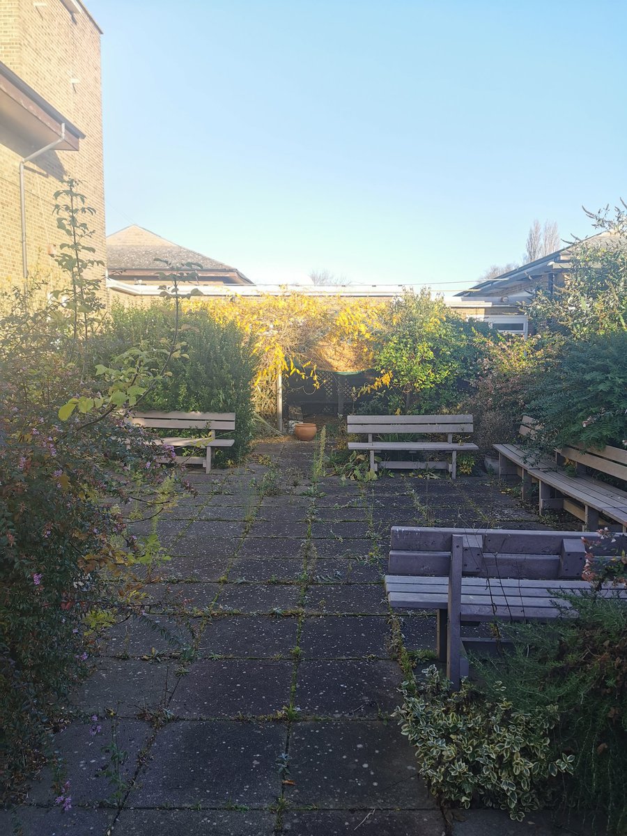 LeysGround's tweet photo. Great couple of days at a local primary school. Great to help out and give something to the community. We'll done team. @LeysCambridge https://t.co/uNDBzuuyD2