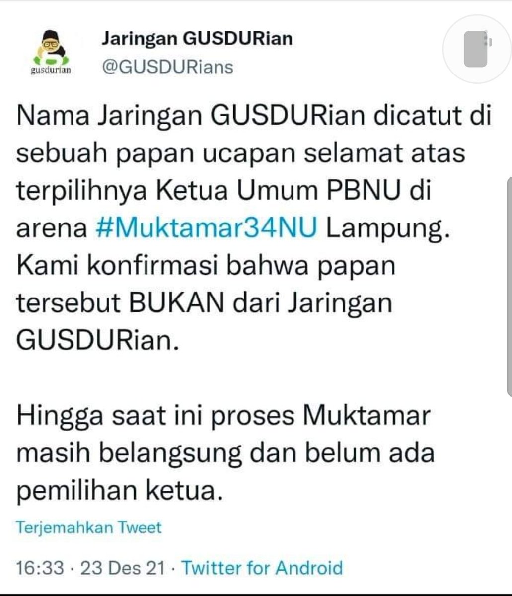 AfifFuadS's tweet photo. Saya cinta Kiai Said, kaishan Kiai Said jika gini, ini siapa sih yg maen? Karangan bunga banyak dijejer, framing Kiai Said uda menang, padahal pemilihan juga belom. Maunya apa? Ada apa? Panik? Ato? Gmn? https://t.co/jvngYIGsec