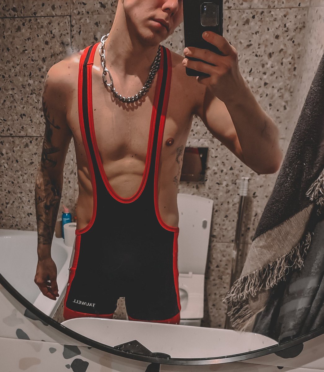 AlexUd28's tweet photo. Поборимся?💪🏽😈
#fetish #fetishforce #pigs https://t.co/pqKoyrY9AS