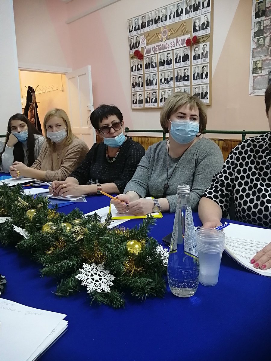 Совет женщин Ставропольского района участвует в заседаниях "Круглых столов" сельских поселений, где обсуждаются вопросы "Раннее выявление семейного неблагополучия. Профилактика безнадзорности, правонарушений. Профилактика социально-значимых заболеваний" Сегодня провод. 20 встреча
