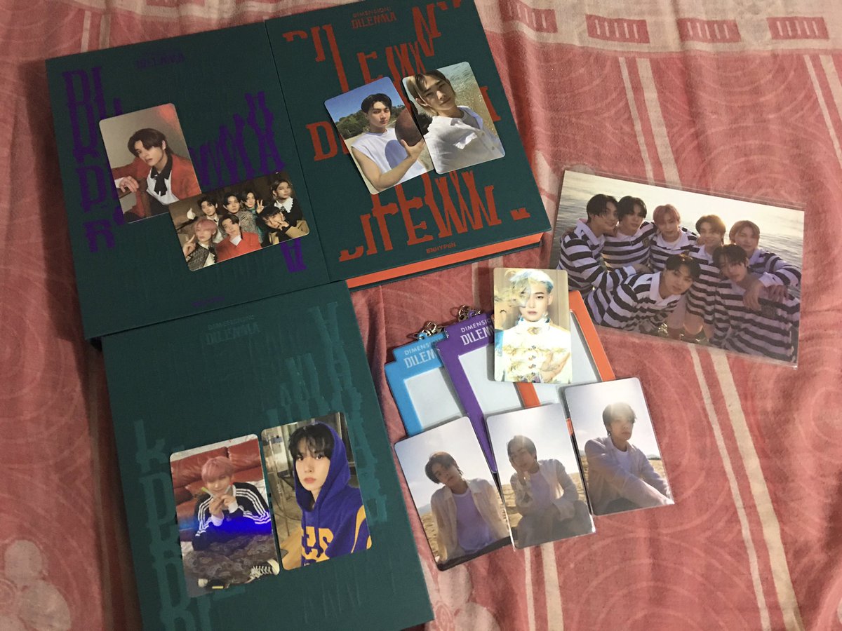 tahoely's tweet photo. confirmed jake magnet na nga po ako AND MY BIASES CAME HOME AND JAY SANDO UMUWI DIN pano ba yan nagmumukha na kong mayabang neto hays

thank you @seoulstph for my d:d albums and for the free sunoo pc!! <3 #fromseoulstreetph https://t.co/1FgbrCtMiJ