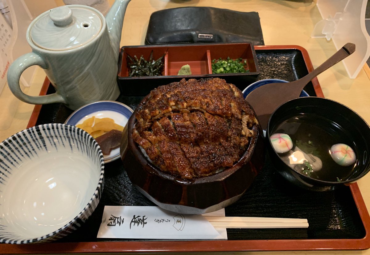 piguedesu's tweet photo. 食う
#やよい軒売り切れ
#ひつまぶしご飯大盛り https://t.co/4m8GcLaRdy