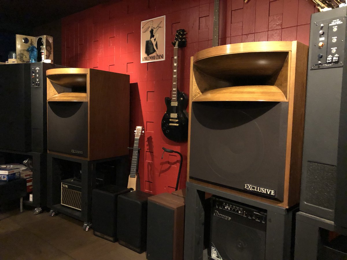funky_shot's tweet photo. Boogie Jiggy にやって来たPioneer Exclusive 2402
WE300B PPで奏でてます。
#we300b #exclusive2402 #真空管アンプ #ジャズ喫茶 https://t.co/ONs6vfYDNt