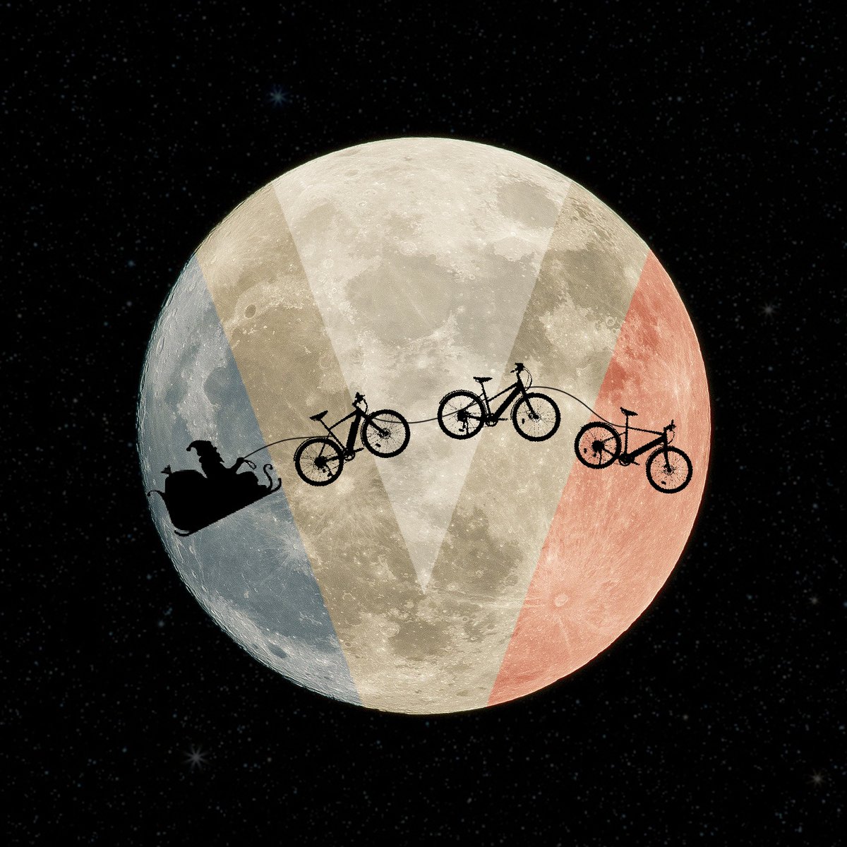 Le Vélo Mad vous souhaite un joyeux Noël à toutes et à tous !
Ce soir on se lâche. On ne lésine pas sur les petits-fours, le saumon et le foie gras, on garde une petite place pour la dinde et un peu de bûche.
Et on pense à éliminer le tout sur son vélo en 2022 ! #levelomad #noel