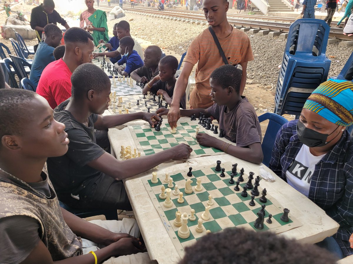 Tunde_OD's tweet photo. Second class in session🚀
#chessbeyondborders https://t.co/TiX53dhUmQ