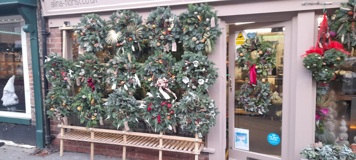 DiscHambleton's tweet photo. 🎅 What a beautiful shop window at #AlinasFloristThirsk 
They are busy make bouquets and arrangements - hope one is coming your way!
#christmastime #gifts #bouquets #festiveseason #floristthirsk #floristnearme #flowerdelivery #Thirsk https://t.co/TZaPYv7JQU