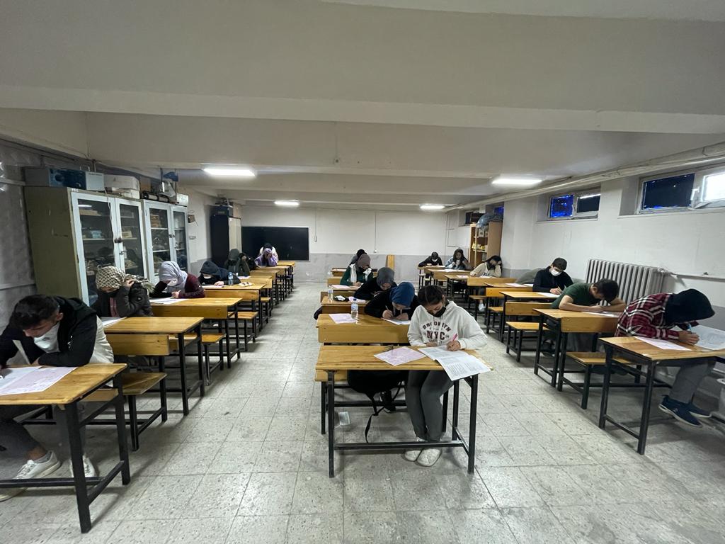 KocaturkAnadolu's tweet photo. 📢12. sınıflara yönelik kurumsal TYT denememizi gerçekleştirdik📑📚
@ilce_milli @DervisOzcal @mkucuk27 https://t.co/m6dMxml6d0