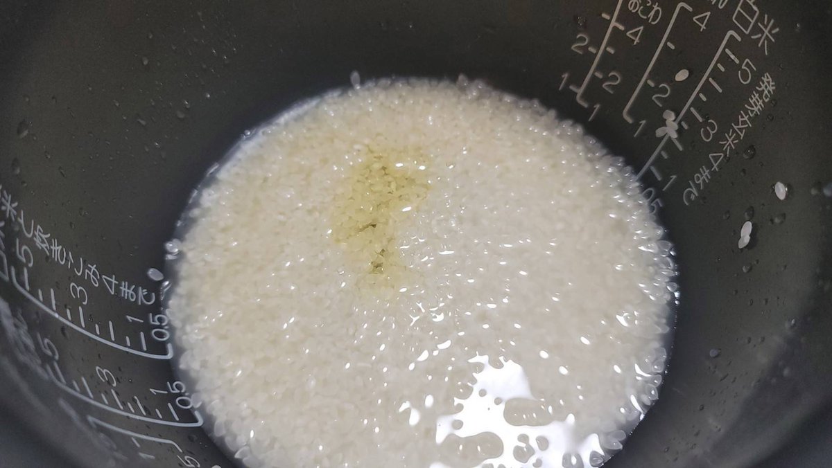 なぜコンビニおにぎりには植物油が 全ての材料にちゃんと理由があります 料理家の回答に企業努力が垣間見れる Togetter