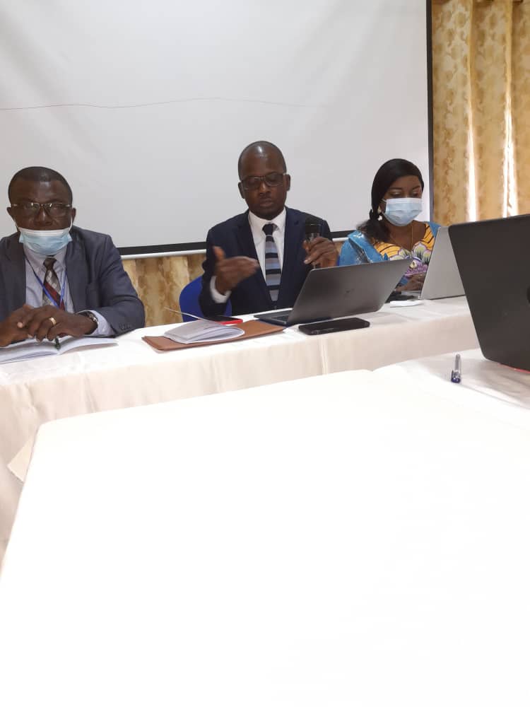 ResCongo's tweet photo. Institutions provinciales et instabilité politique en RDC : jeux des acteurs et enjeux politiques;3ème conférence annuelle de @ResCongo à Bukavu et kinshasa ce 23 Décembre 2021. @ssrc_org @bazonzi @gecshisp @TCarayannis @GodefroidMuzal1 https://t.co/bosNN0sfNe