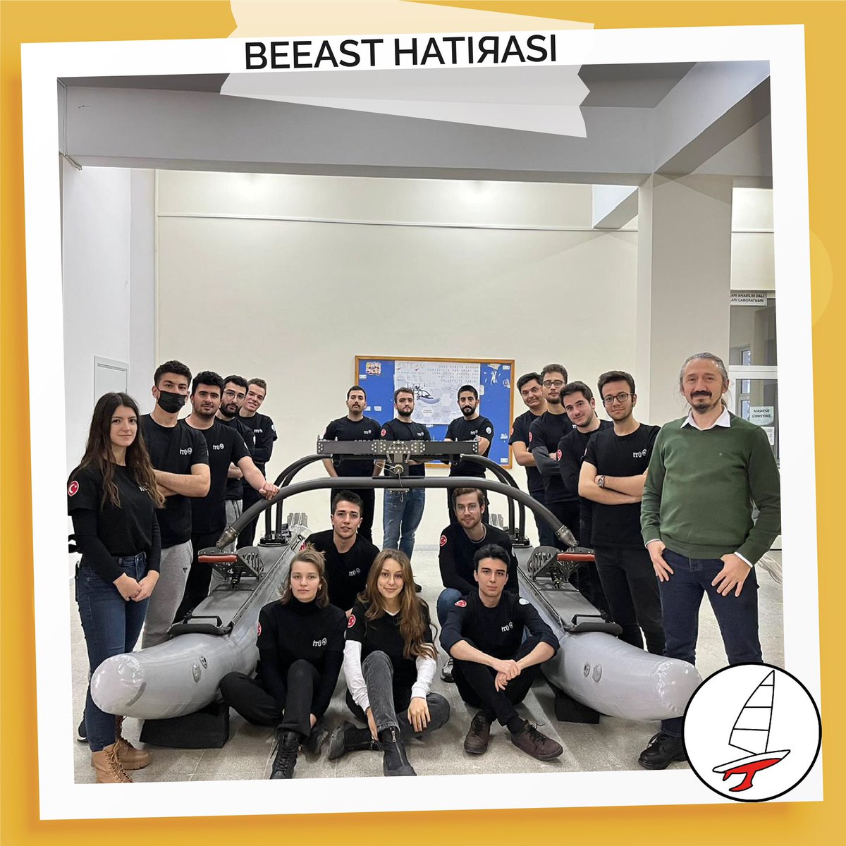ituasteam's tweet photo. Takım arkadaşlarımız ile beraber BEEAST kurulumunu gerçekleştirdik! Teknemizle bir hatıra fotoğrafı çekilmeyi de unutmadık 😊
#RobotX #ITUASTEAM #Autonomous #SailBoat #Autonomousvehicles #autonomousboat @robonation https://t.co/qqV04CIeQ0