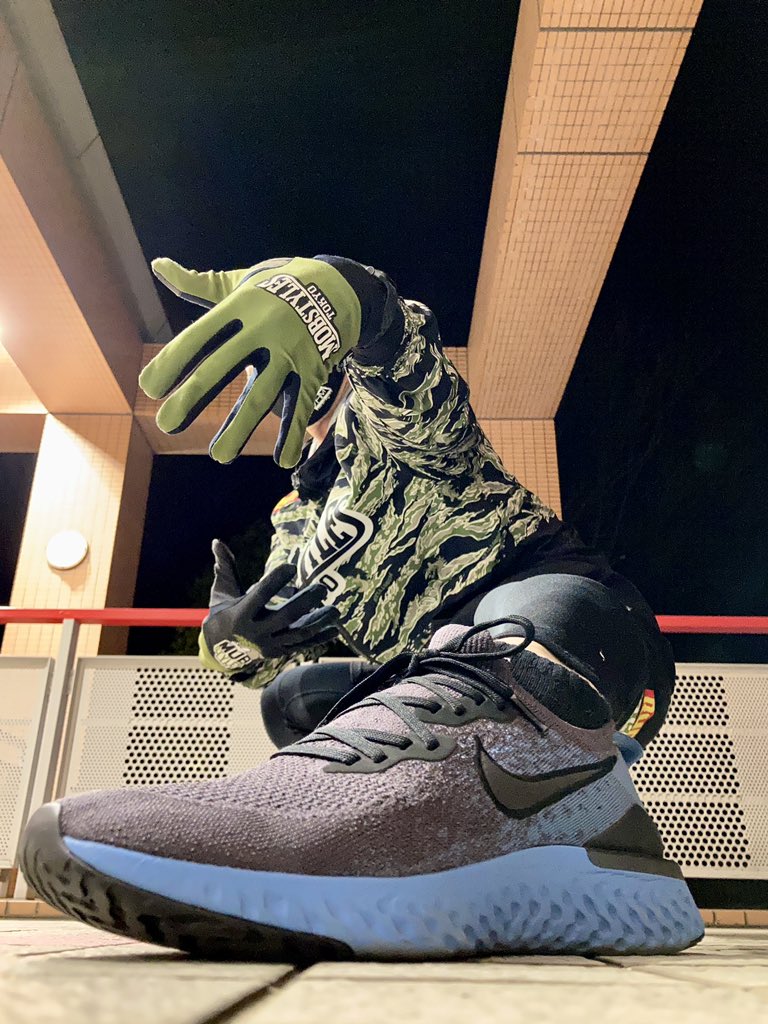 tuttini2269's tweet photo. 2021.12.23 THU
昨日はヨガのレッスン納めでした。
画角を目一杯に活かして撮るのは難しい。けどうまくいった時楽しい。
ナマステ。
#幡ヶ谷再生大学陸上部
#幡ヶ谷再生大学陸上部奈良
#MOBSTYLES
#EPICREACTFLYKNIT2
#僕のナイキ
#開脚チャレンジ 187日目 https://t.co/Lf99dkhjz9
