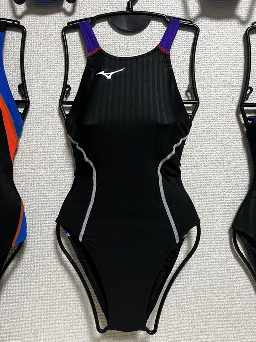 クリスマスプレゼント兼ねて資料を購入
いやこれマジでデザイン良いな 