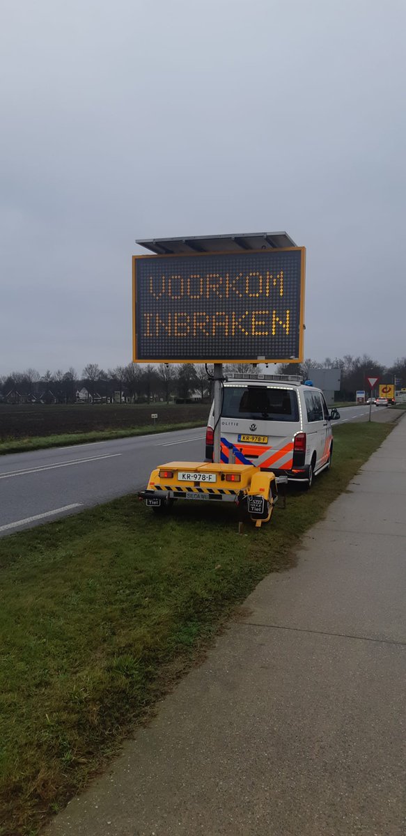 Deze tekstkar staat vandaag in Westerbork. Hoe is het met uw woning/bedrijfspand gesteld? 
Let op uw zaak!
Fijne kerstdagen gewenst!