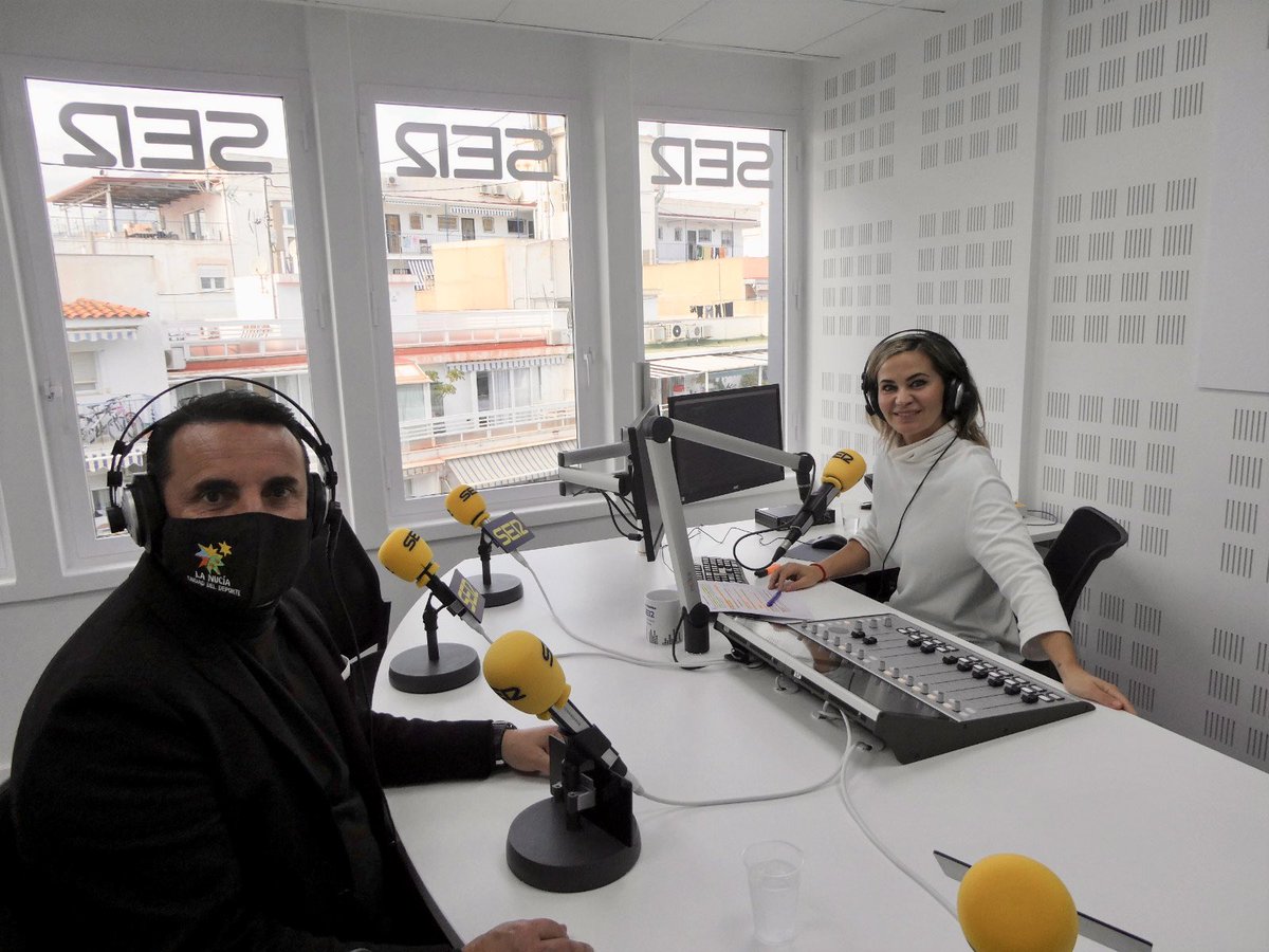 BernabeCanoES's tweet photo. 📣📣Hoy a las 12,20h.👇🏻👇🏻
✅Entrevista en el programa de radio "Hoy por Hoy" de Radio Benidorm @La_SER (103.8 Mhz FM),📻para hacer balance del 2021 y comentar los proyectos de 2022➡️🎙a cargo de la periodista Laura Nuñez. https://t.co/sgfiQDRdLO