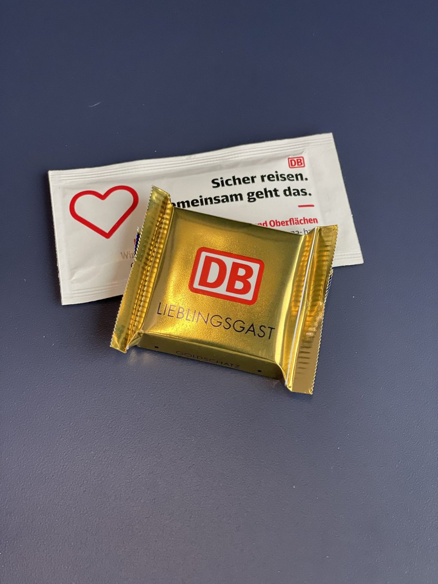EspressoLux (@espressolux) on Twitter photo Wie ‘süß’. 
Danke <a href="/DB_Presse/">Deutsche Bahn AG</a> 🚅 und <a href="/RITTER_SPORT_DE/">RITTER SPORT DE</a> 🍫
Habt mir meine Bahnfahrt im #ICE515 angenehm versüßt 😉 Wie ‘süß’. 
Danke <a href="/DB_Presse/">Deutsche Bahn AG</a> 🚅 und <a href="/RITTER_SPORT_DE/">RITTER SPORT DE</a> 🍫
Habt mir meine Bahnfahrt im #ICE515 angenehm versüßt 😉