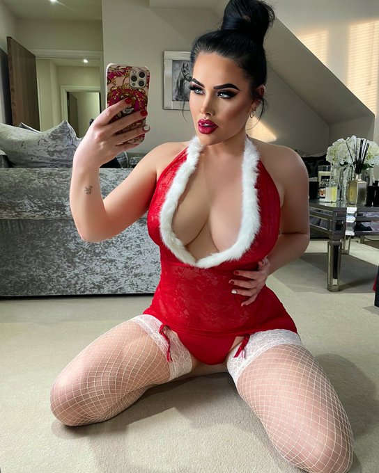 Let&rsquo;s be naughty &amp; save Santa the trip 🎅🏻 https://t.co/5DsNbxtEqi<a href="/tag/birthdaygirl"class="tags"><span>#birthdaygirl</span></a><a href="/tag/findom"class="tags"><span>#findom</span></a><a href="/tag/retweet"class="tags"><span>#retweet</span></a>
