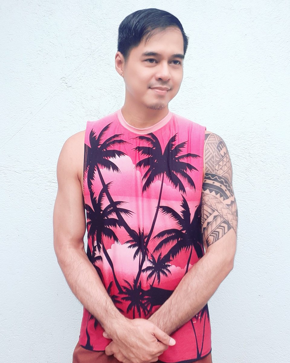 DizonAlain's tweet photo. It's two days until Christmas but it feels like summer! Well, let the peace of Jesus be a gift that teaches us to endure. Merry Christmas Eve Eve!

#ThursdayFeels #ThursdayThoughts #summertop #summerfeels #Christmas #2DaysToGo #2daysbeforechristmas #ChristmasEveEve #shopeebudol https://t.co/nn0u2cAjPV