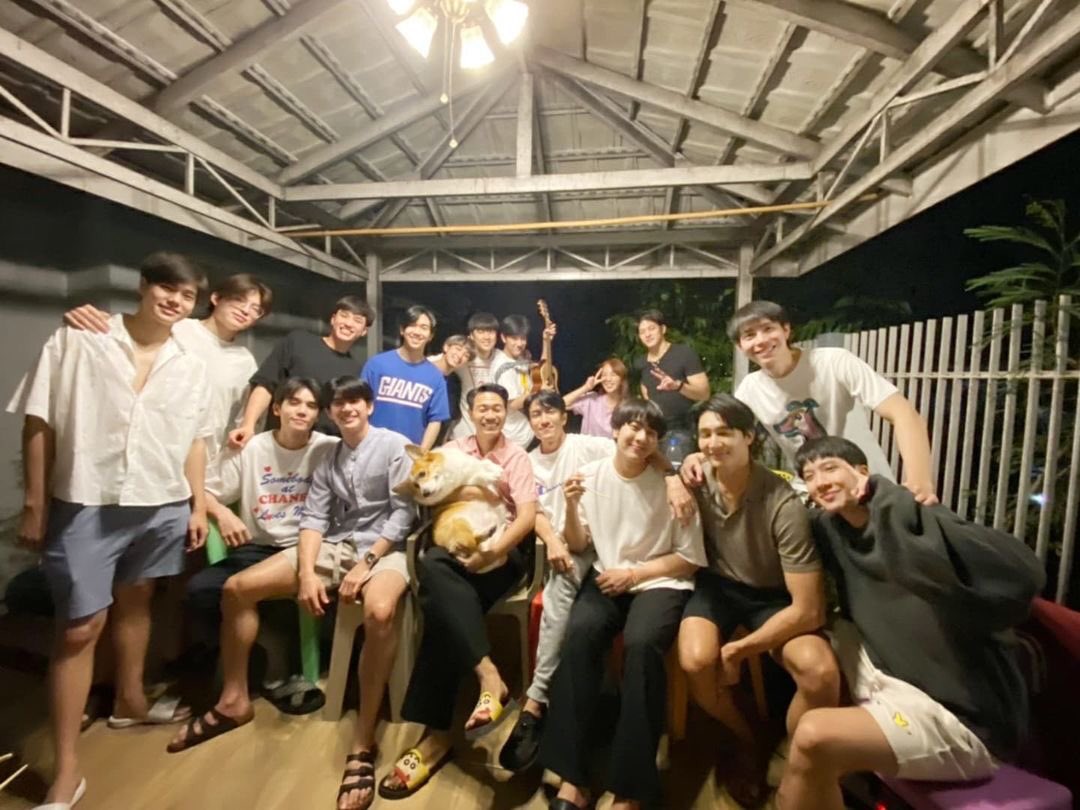 MixOfficialFC's tweet photo. เป็นปาร์ตี้คริสต์มาสและปีใหม่ที่อบอุ่นมากเลยแง ทุกคนน่ารักแบบสิบดาวลูกไก่ มีความสุขเยอะๆน้า 🤏🏻🎀🤍

IG : backaof (Update)
🖇 : https://t.co/RQ7rHVDz7a

#mixxiw @wixxiws
#ส่วนผสมของมิกซ์ https://t.co/OMnFm8ynNC