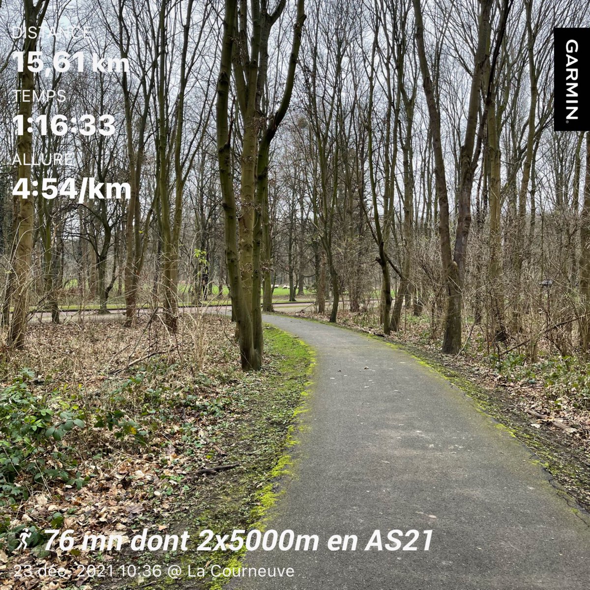 cris_course2's tweet photo. Promenade hivernale 15,61 km | 1h16 | dont 2x5000 en AS21 #garmin #nikepegasus #fenix6
#rrunning https://t.co/7bMEeHqsnw