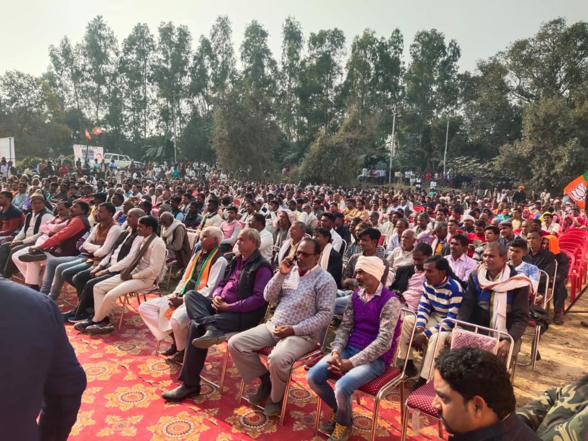 marchanapandey's tweet photo. छिबरामऊ विधानसभा अंतर्गत #तालग्राम में भाजपा किसान मोर्चा द्वारा #विशाल_जिला_किसान_सम्मेलन का आयोजन किया गया.. जिसमें मुख्य अतिथि के रूप में कृषि राज्य मंत्री #श्री_लाख��_सिंह_राजपूत_जी पधारे..
कार्यक्रम में उपस्थित होकर किसान भाई बंधुओं को संबोधित किया..
@BJP4India @BJP4UP https://t.co/m6V417BZma