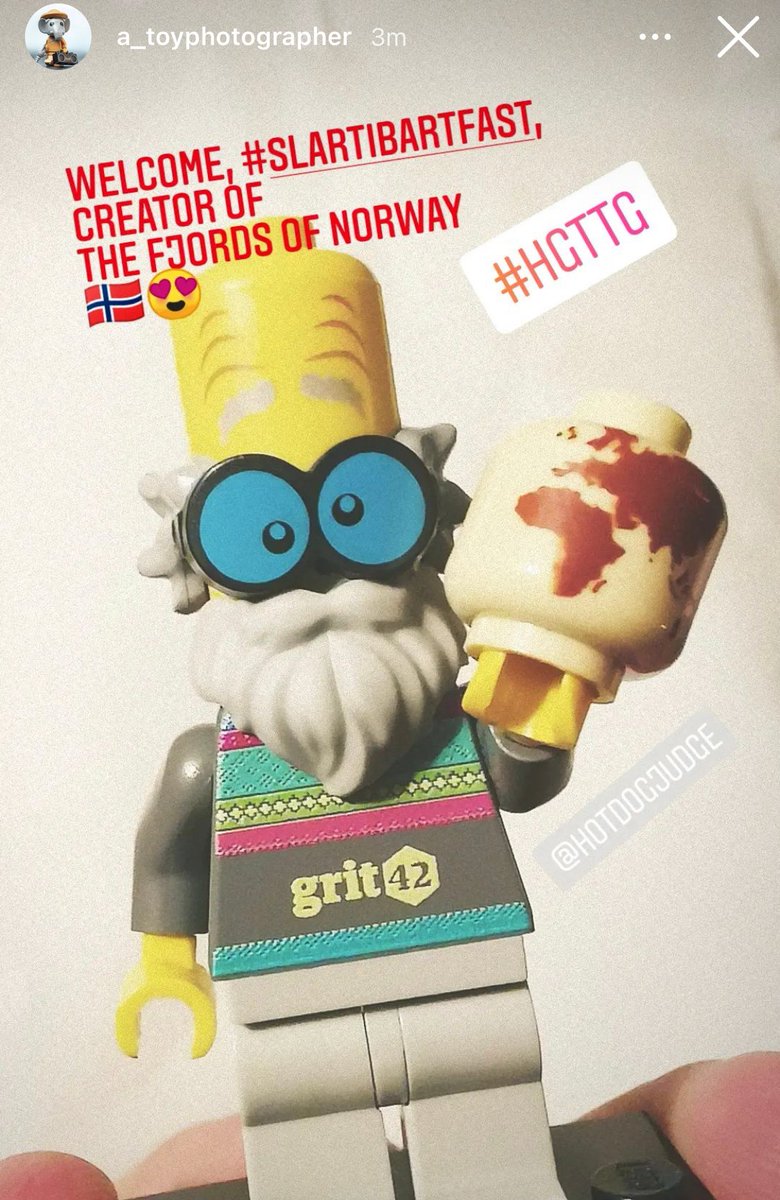 grit_42's tweet photo. Slartibartfast has traveled quite far this year - these pictures are from Germany, England, and Denmark. 

#grit42 #h2g2 #LEGO #minifig #slartibartfast @herr_sm https://t.co/rTfGkSUZ2z