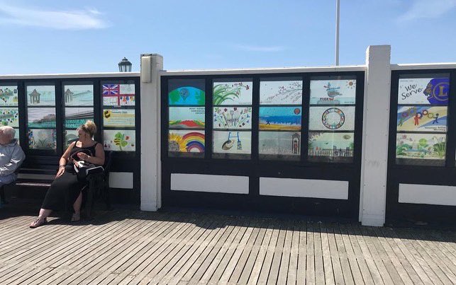 OllysFuture's tweet image. The unveiling of a beautiful fused glass window on Worthing Pier commemorating Olly winning the town's annual #Flingathon' two year's running, was one of the highlights of 2021.

#glasswindow #Worthingbeach #Worthingpier #SuicidePrevention #MentalHealthAwareness #loveandlight