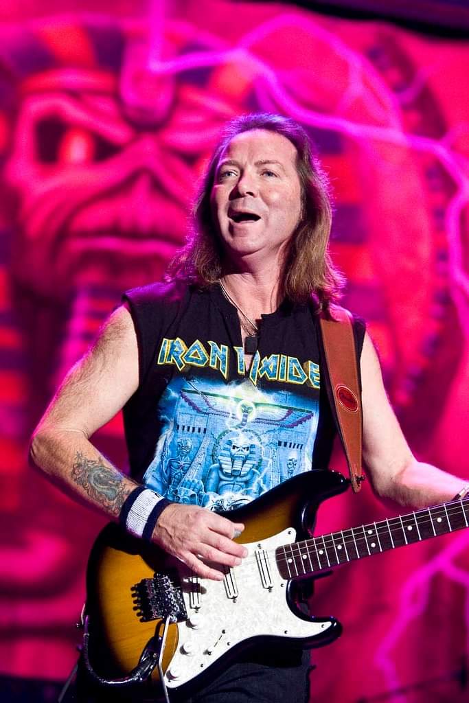 Happy Birthday  DAVE MURRAY 65

What\s your favorite IRON MAIDEN album? 