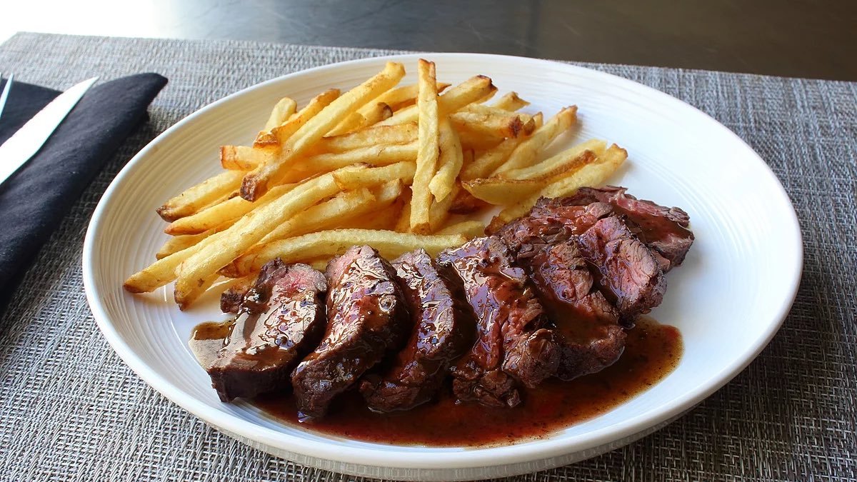 Napkin_Ads's tweet photo. Steak &amp; Fries https://t.co/fdNl1cIeFg