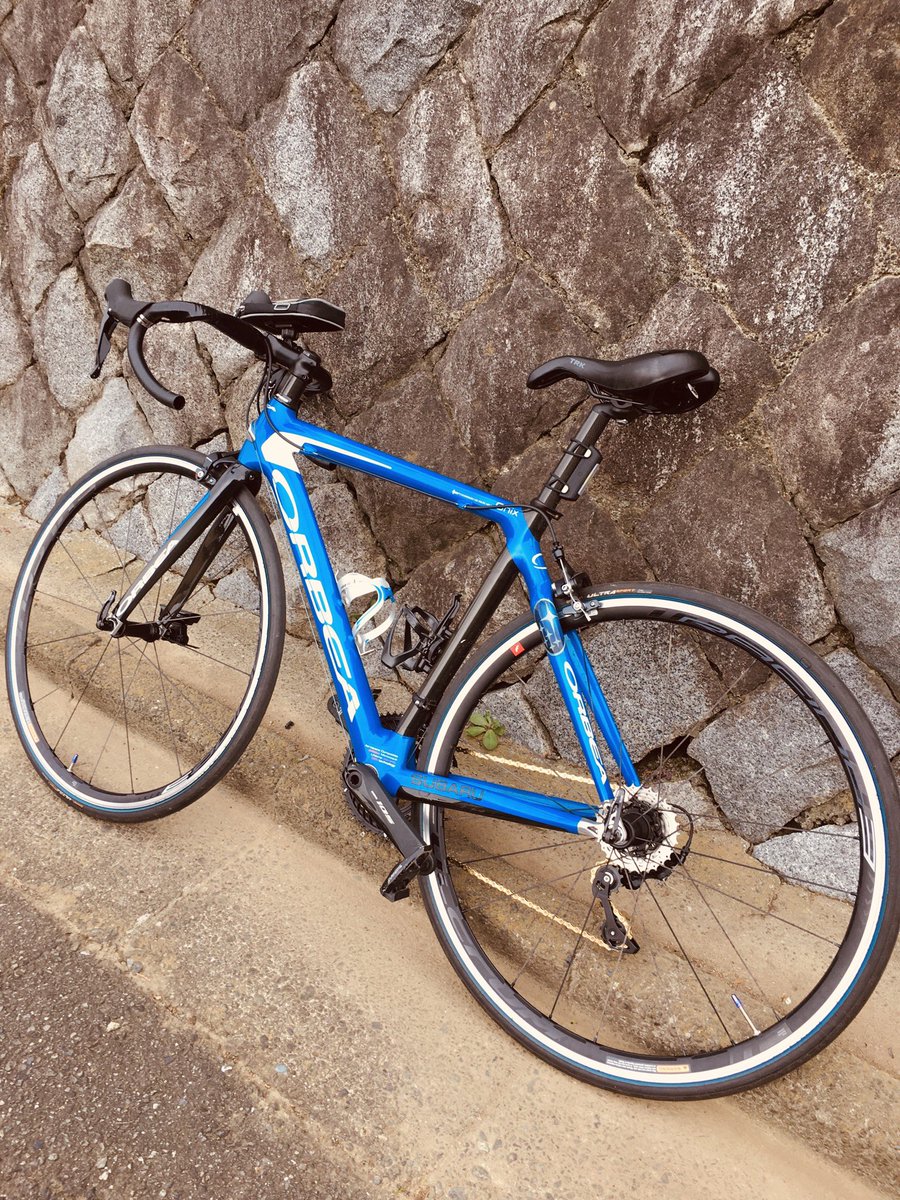 taku_tvxq's tweet image. ロードバイク盗まれました。
盗難日時　2021年12月18日(土) 朝11時頃

盗難場所　羽沢横浜国大駅の駐輪場121番

朝　8時30分頃　羽沢横浜国大駅　駐輪場の121番に停めていました。

警察の方に連絡し、駐輪場の記録からam.11時30頃に盗られているのが分かってます。

#ロードバイク　＃盗難