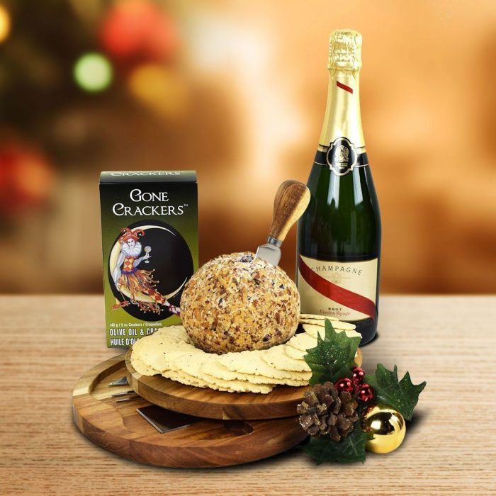 northpolecomp's tweet photo. The Holiday Cheeseball Platter comes complete with a cheeseball, cheese knives, crackers, and a serving board. This is the perfect holiday gift set!

Hurry! Shop now! 🎁

https://t.co/5PBOGrYvtA

#northpolecompany #thursdaythoughts #winegiftbasket #gifts #family #usa #canada https://t.co/LC1rvoYx0x