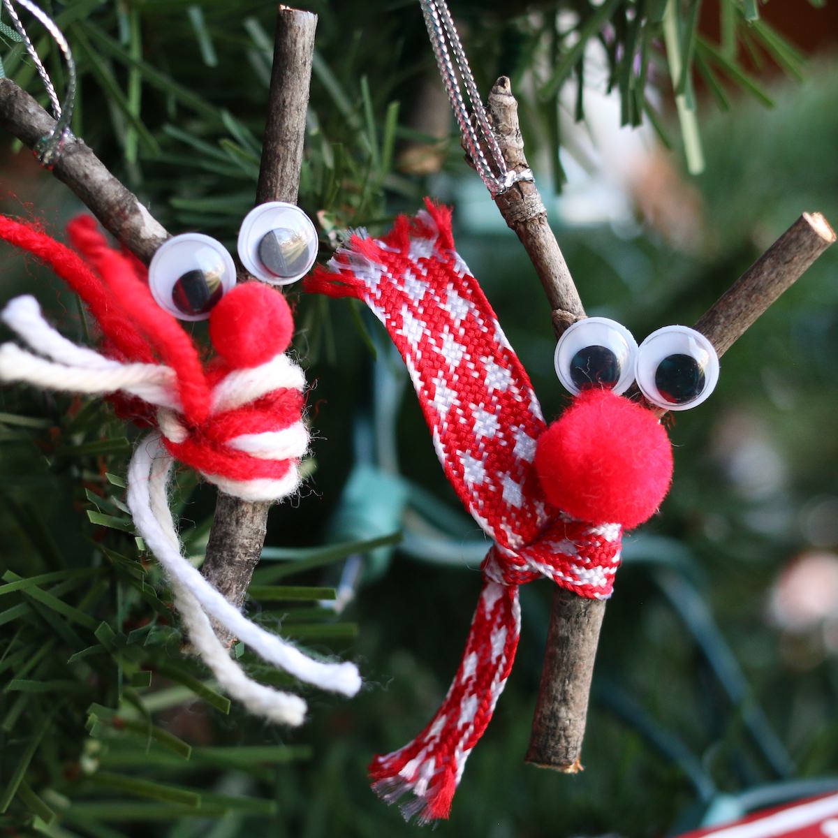 happy_hooligans's tweet photo. Collect some twigs today and make a set of adorably goofy reindeer to hang on the Christmas tree! HOW-TO: https://t.co/wngZLi9s4Q #reindeer #Christmas #Crafts #ornaments https://t.co/xWmSh8HL2W