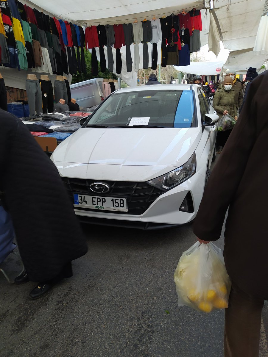 JacobScottson's tweet photo. @moovtr #moovtr #moov
Turkey is a strange place to live. Somebody left the car in bazaar in Acibadem https://t.co/SDV4uRXRN5