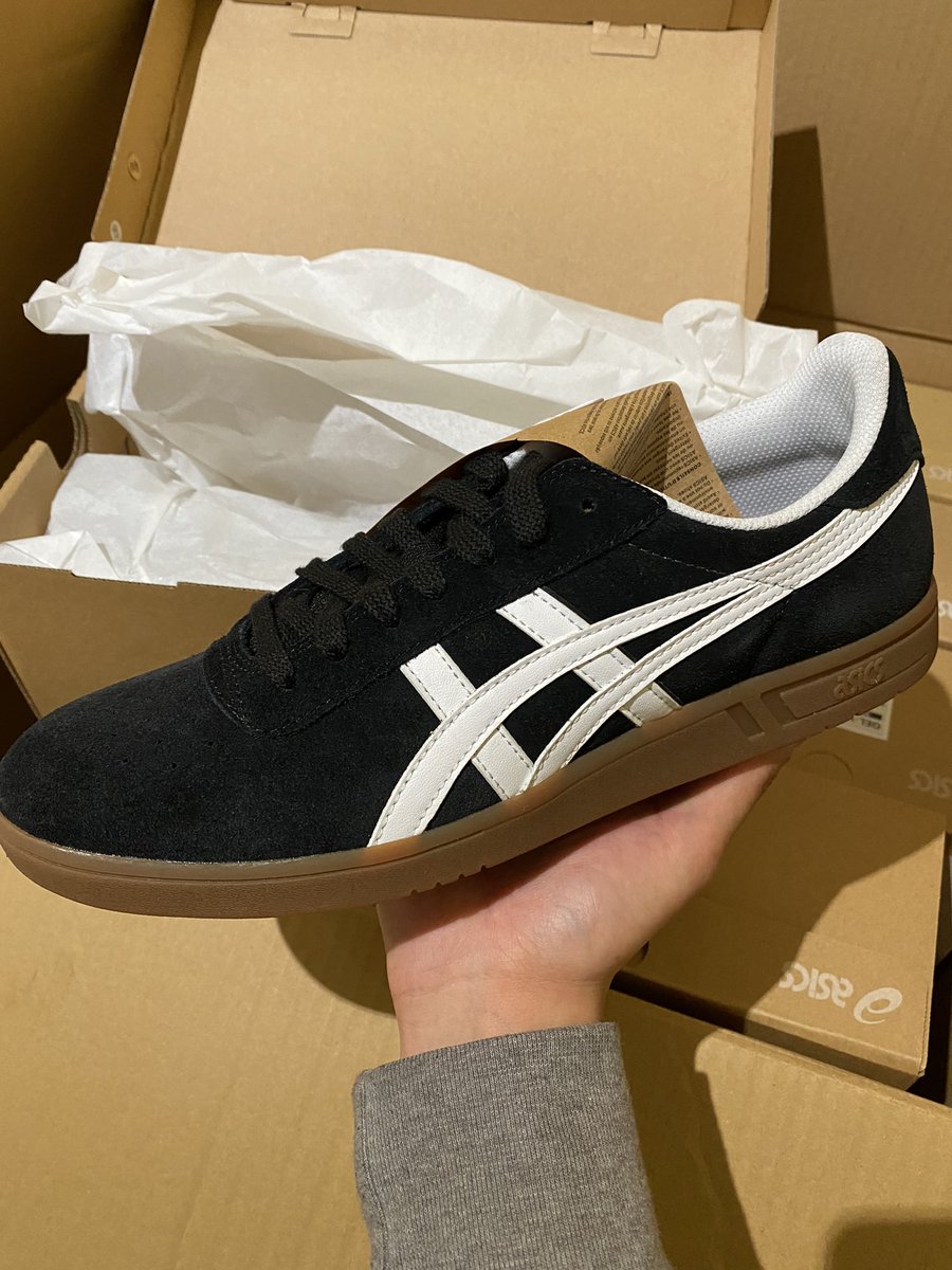 tsubaskate's tweet photo. Asicsからたくさんシューズとか届いた🤩 https://t.co/gj3TYFQwiR