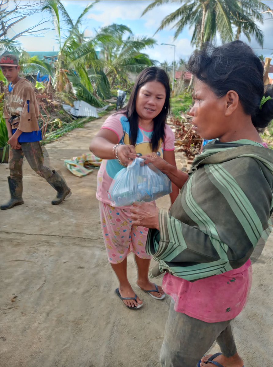 proimae's tweet image. more photos 🥺

#OdettePHRelief  #SiargaoNeedsHelp