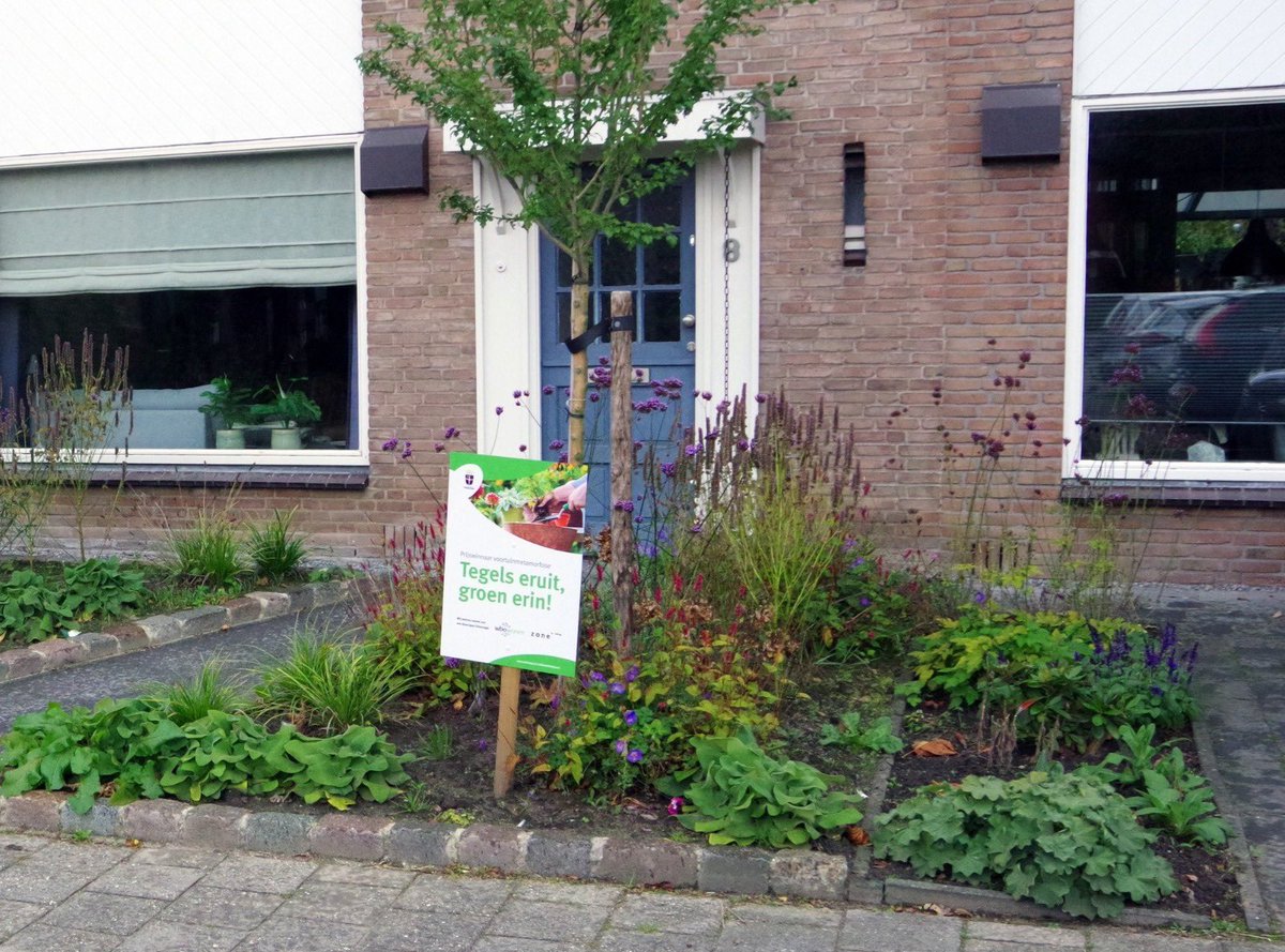 Winnaars groene voortuinenactie bekend!🎉 Drie Oldenzalers krijgen een nieuw ontworpen en aangelegde groene voortuin ter waarde van €1000,-🌦️🌿  

Samenwerking <a href="/wbowonen/">WBO Wonen</a> en Zone.college 

➡️Meer informatie? bit.ly/3EoMbCz

#groenevoortuin #klimaatadaptatie