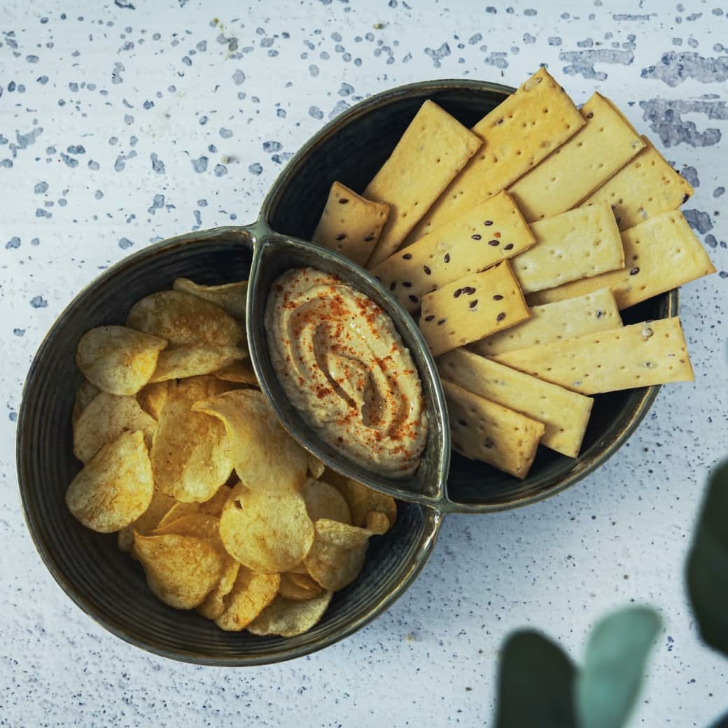 AmalfieeC's tweet image. Introducing Navhara Dip Bowls!!
With beautiful shape and colour this piece is a must for your snack time.
Shot by @pjayshri24 
.
.
.
#amalfieedinneressentials #amalfiee #dipbowl #newbie #navhara #ceramicsindia #snackbowl #snacktime