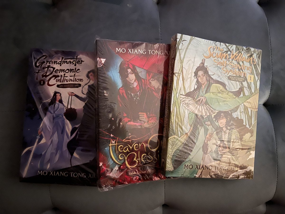 lemonbaoph's tweet photo. Congratulations to @mengfifi_, @lemonyysnickers and @yoruyama for winning the giveaway! 

Please DM me in @lemonybao by tomorrow with your shipping details as well as choice of book! I can’t seem to find your comments😓 https://t.co/ZgJl6FmxOq