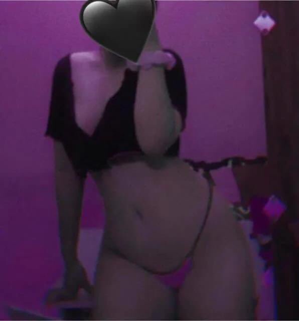 MrsJessic's tweet photo. Bán 100 clip mới ra lò chưa xuất hiện trên mạng . Ai mua ib . Giá hạt dẻ https://t.co/v6HTCXdNj4