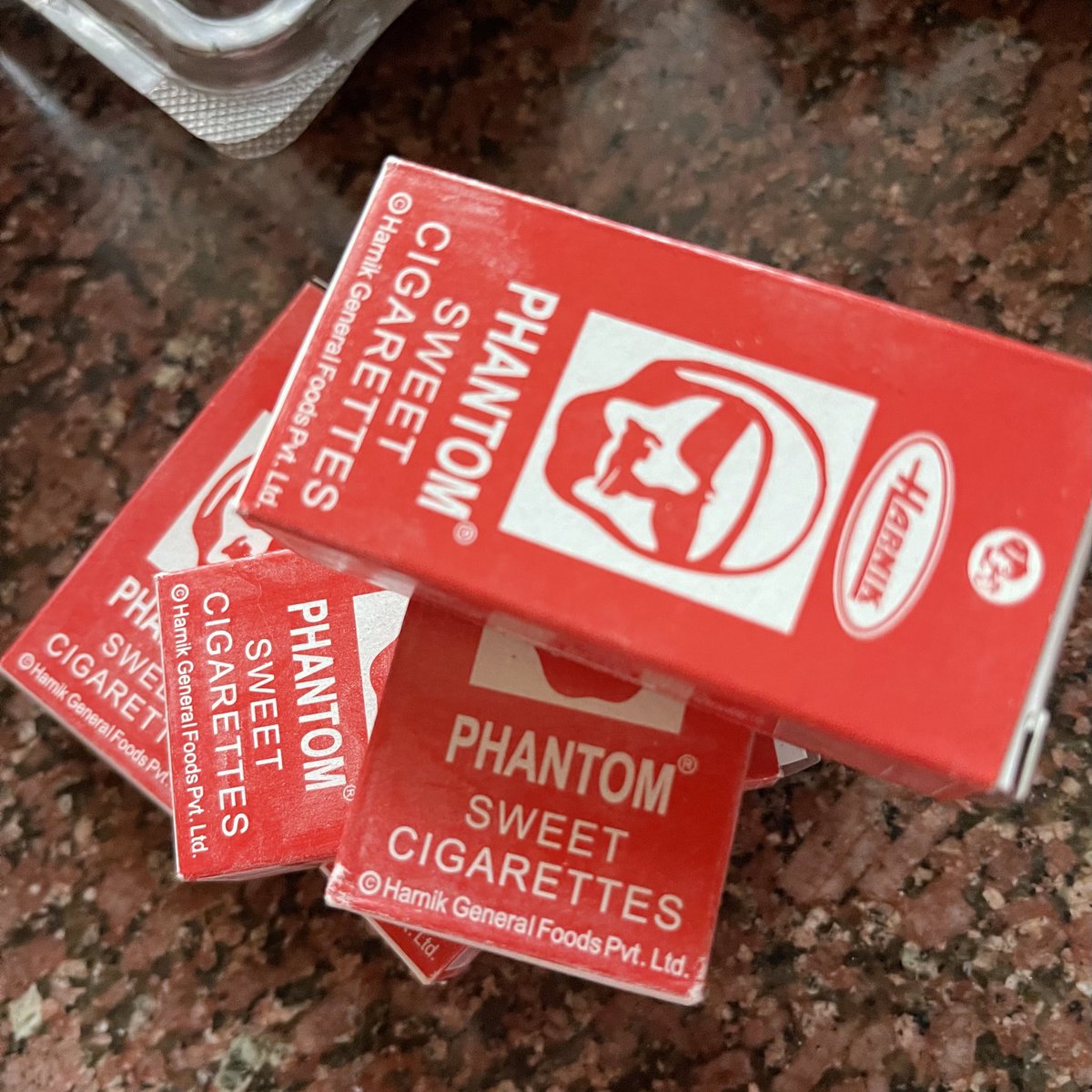oliveeyess's tweet photo. Anyone wants this?? Well well I doubt if I can share ๐คช๐คช๐๐ #Phantomcigarettes https://t.co/5RBk6cRO2O