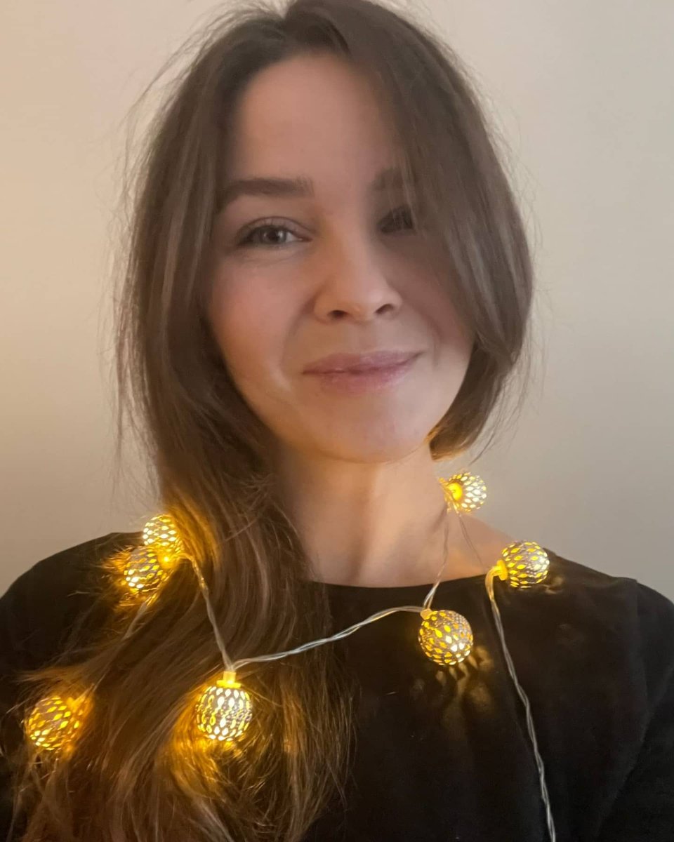 Happy Holidays, lovelies! We hope you'll have a good and relaxing time ✨

See you next year! We will get back to you with more details about filming, release schedule, newsletters and more. We also have some exciting news coming... 😌

❤️: Demi and Ace

#demiandaceshow