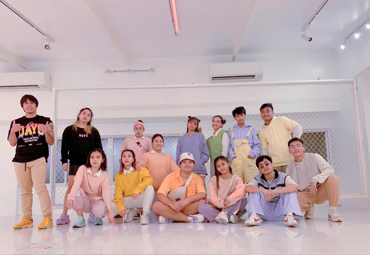 ISKOLARS_DANCE's tweet photo. Lookin' Good, Like We Should!!! 😎
Check out for our this year's Holiday Present for you!! Stay Tuned. 💗
#PLMIskolarsDanceInc
#TeamOneToDanceAsOne https://t.co/Xk4urDSqP3